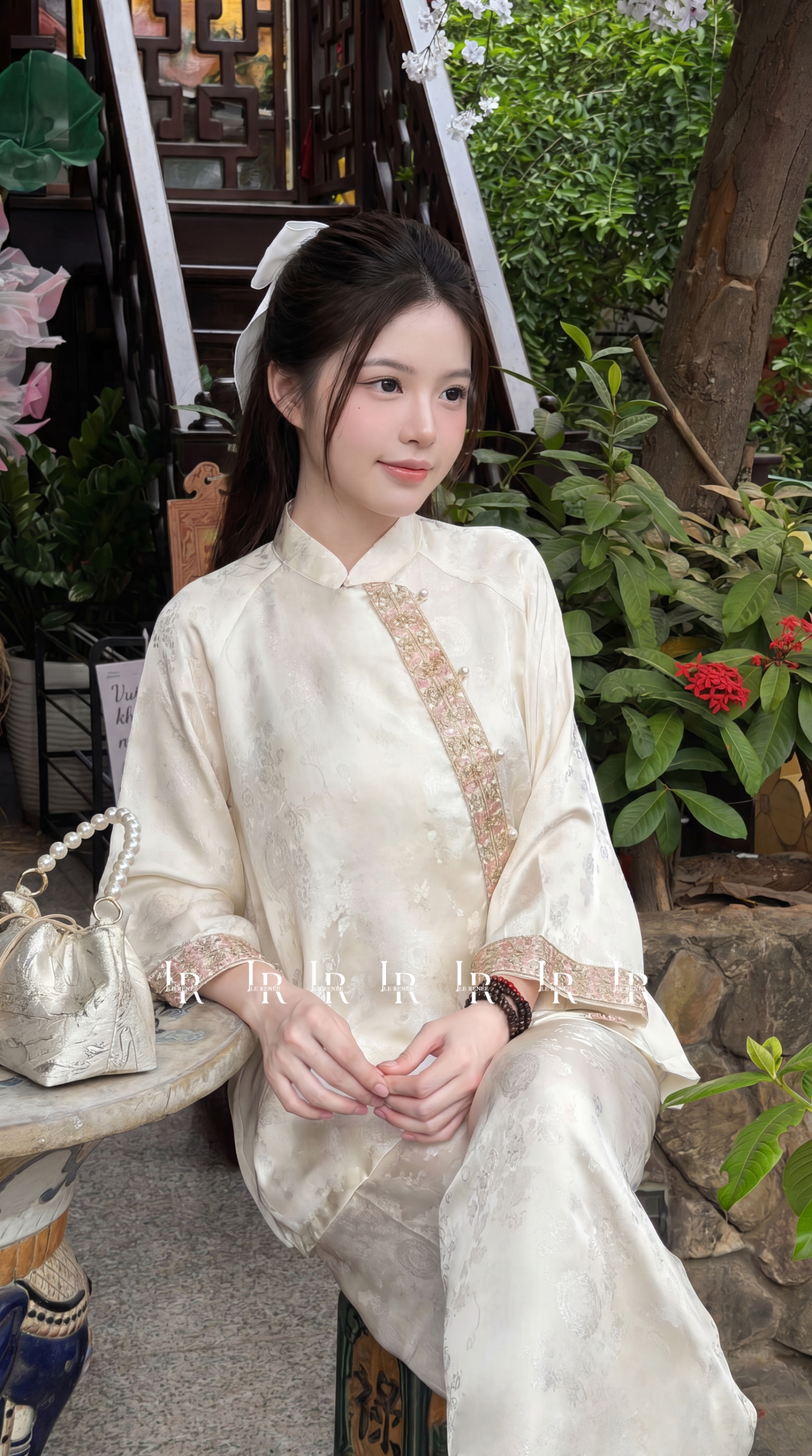 Pháp Phục Nhật Nguyệt Bạch Kim - Ảnh 2
